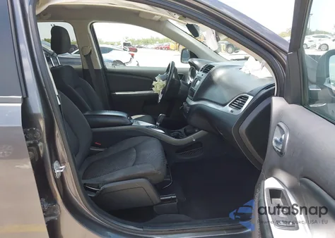 2018 Dodge Journey Sxt z USA, uszkodzony, nr VIN 3C4PDCBG6JT525468